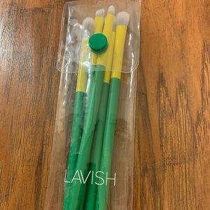 Lavish eyeshadow brushes